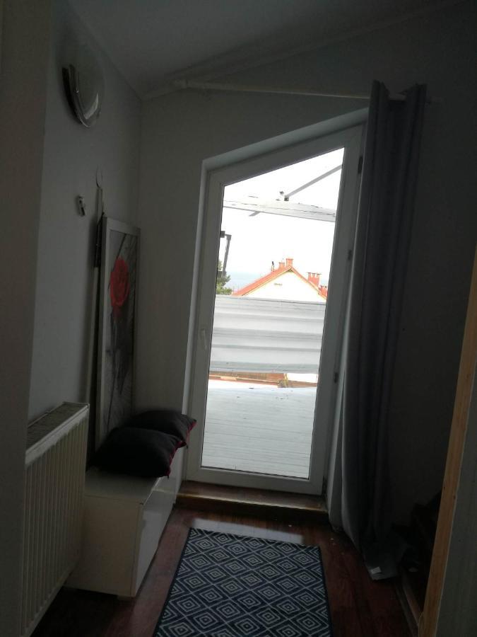 Niezalezne Pietro W Domu Z Widokiem Na Morze Apartment